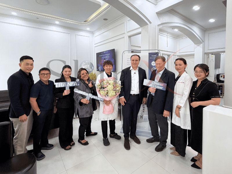 Một gặp gỡ diễn ra trong không khí phấn khởi và vui tươi